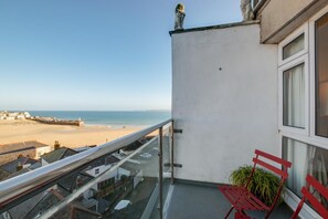 Property grounds - 2 Bed in St Ives (oc-fern42) (St Ives)
