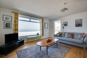 TV - 2 Bed in St Ives (oc-bpp15) (Saint Ives)