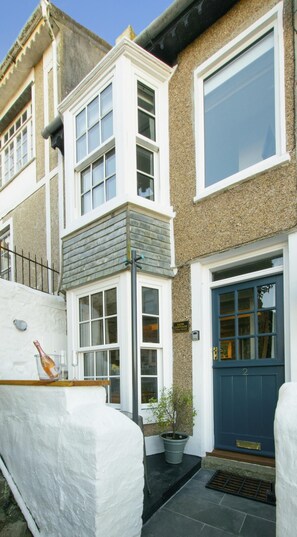 Exterior detail - 2 Bed in St Ives (oc-albt02) (St Ives)