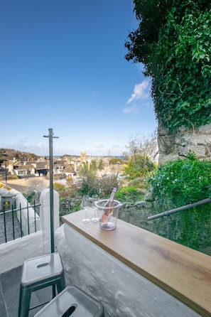 Property grounds - 2 Bed in St Ives (oc-albt02) (St Ives)