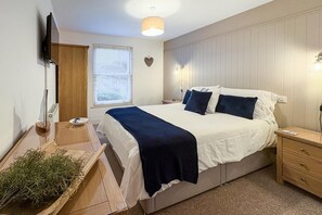 2 bedrooms, iron/ironing board, free WiFi, bed sheets - 2 Bed in St Ives (oc-pedtc1) (St Ives)