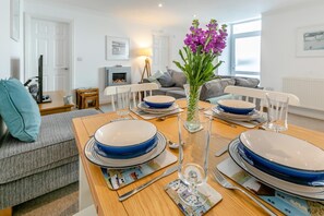 Dining - 2 Bed in St Ives (oc-trev2) (Saint Ives)