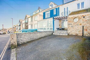 Exterior - 2 Bed in St Ives (oc-lookcv) (St Ives)