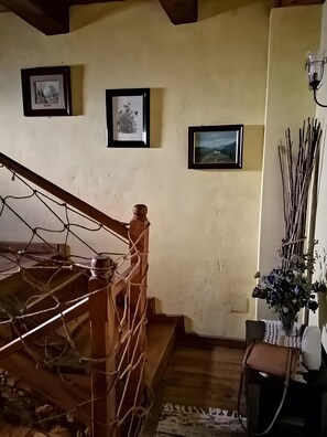 Interior - Rural Apartment 'Entreladeras 1' (Busdongo)