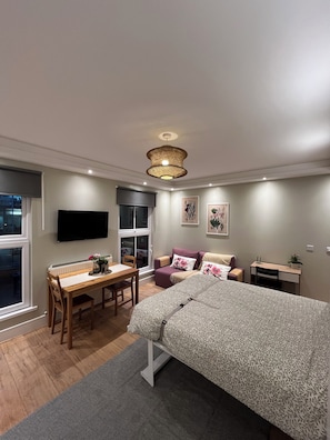 مكواة/لوح كي وواي فاي وملاءات أسرّة