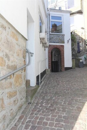 Exterior detail - 3 Bed in St Ives (oc-whrf4) (Saint Ives)