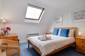 Iron/ironing board, free WiFi, bed sheets - 1 Bed in St Ives (oc-cwn054) (Saint Ives)