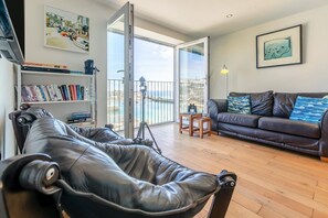 TV - 2 Bed in St Ives (oc-fernc4) (Saint Ives)