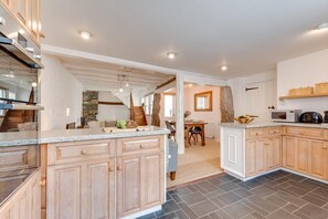 Interior - 1 Bed in St Ives (oc-pmap10) (Saint Ives)