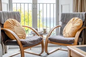 TV - 5 Bed in St Ives (oc-dt04) (Saint Ives)
