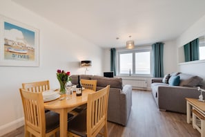 Dining - 1 Bed in St Ives (oc-cwn014) (Saint Ives)