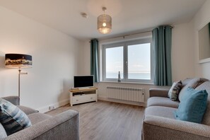 TV - 1 Bed in St Ives (oc-cwn014) (Saint Ives)