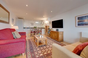 Living area - 2 Bed in St Ives (oc-f1meor) (St Ives)