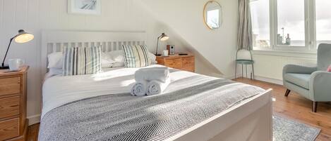 Iron/ironing board, free WiFi, bed sheets