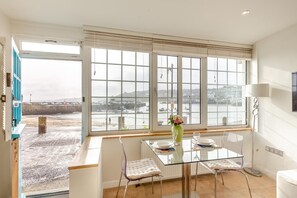 Dining - 1 Bed in St Ives (oc-chyr01) (St Ives)