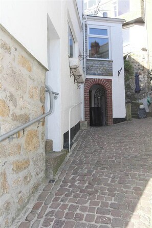 Exterior detail - 2 Bed in St Ives (oc-whrf2) (Saint Ives)