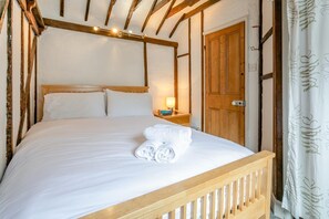 Iron/ironing board, free WiFi, bed sheets - 2 Bed in St Ives (oc-cotsp) (Saint Ives)