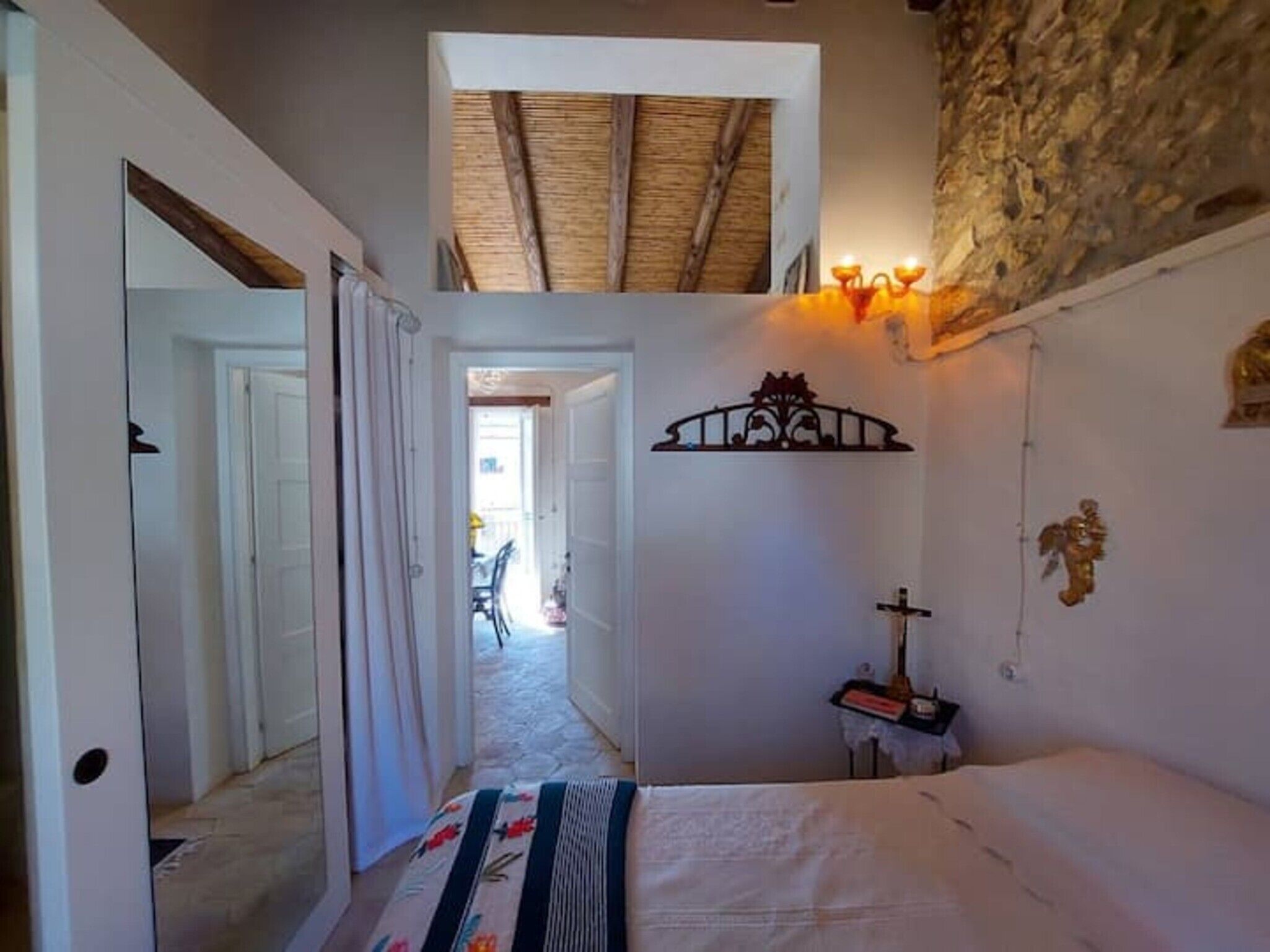 2 slaapkamers, een bureau, wifi, beddengoed