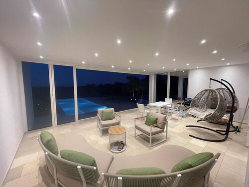 Luxury 5BR Puglia Villa - Pool & Sea Views - Direct Flight - Privacy - Long Term