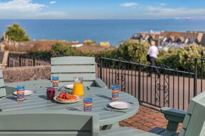 Outdoor dining - 2 Bed in St. Ives (oc-lyon09) (Saint Ives)