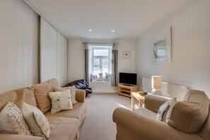 TV - 1 Bed in St Ives (oc-upkill) (Saint Ives)