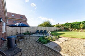 Outdoor dining - 3 Bed in Burnham Market (oc-1887) (Burnham Market)
