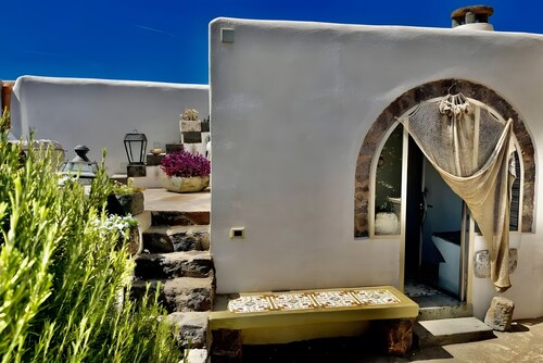 Ferienhaus 'Dammuso Civulia Pantelleria' mit privater Terrasse, WLAN und Klimaanlage