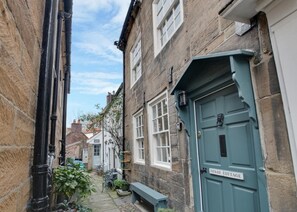 Exterior detail - 3 Bed in Robin Hoods Bay (oc-r041) (Robin Hood's Bay)