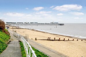 Beach - 1 Bed in Southwold (oc-aatheg) (Southwold)