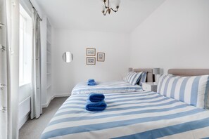 Iron/ironing board, free WiFi, bed sheets - 2 Bed in Southwold (oc-aaeast) (Southwold)