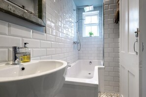 Towels - 3 Bed in Southwold (oc-aafish) (Southwold)