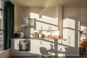 Private kitchen - La Merveille - Luxury Studio in Leeds City Center (Leeds)