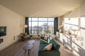 TV - La Merveille - Luxury Studio in Leeds City Center (Leeds)