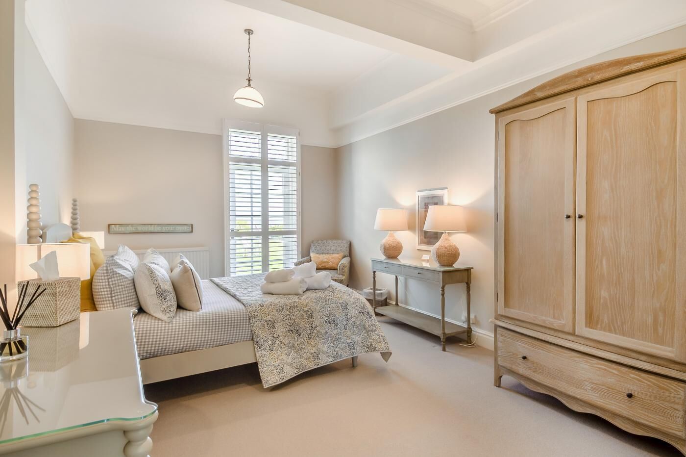 Ferros/tábuas de passar roupa, Wi-Fi de cortesia, roupa de cama