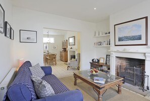 TV, fireplace - 3 Bed in Southwold (oc-aacait) (Southwold)