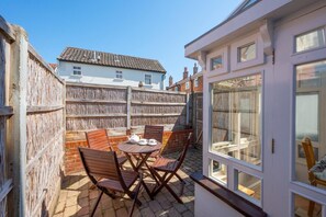 Outdoor dining - 2 Bed in Southwold (oc-aaheat) (Southwold)