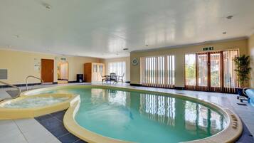 Piscine couverte