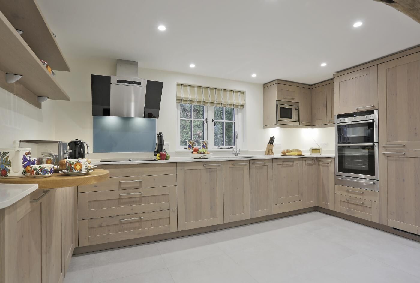 Micro-ondes, four, lave-vaisselle