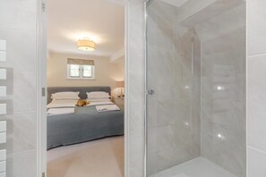 Hair dryer, towels - 3 Bed in Frostenden (oc-1hms) (Frostenden)