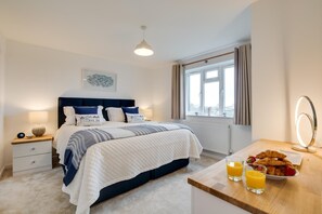 Iron/ironing board, travel cot, free WiFi, bed sheets - 3 Bed in St. Merryn (oc-p00725) (Saint Merryn)