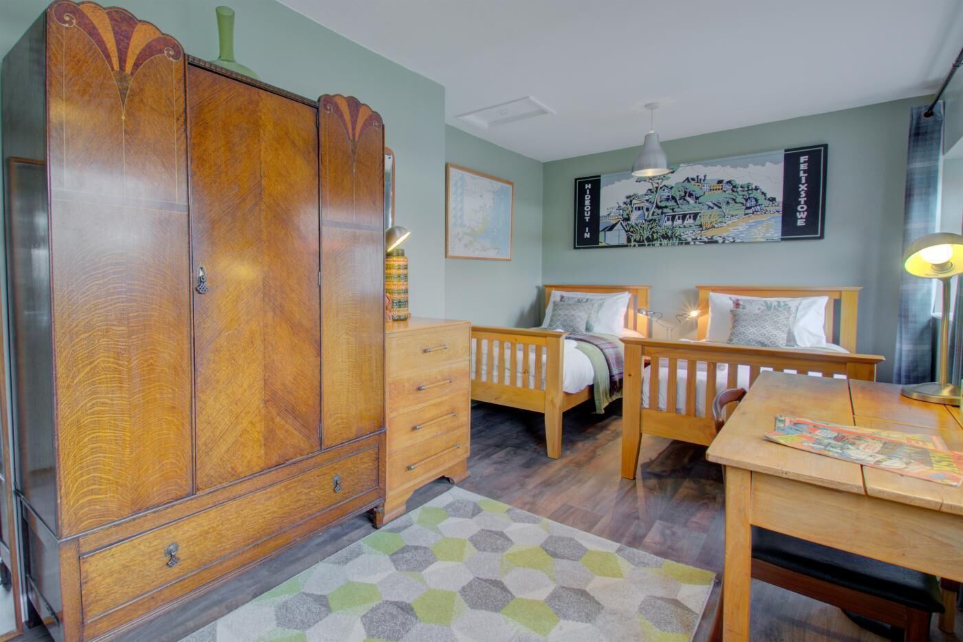 Iron/ironing board, free WiFi, bed sheets