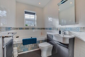 Hair dryer, towels - 2 Bed in Skipton (oc-ds932) (Skipton)