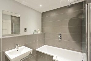 Hair dryer, towels - 2 Bed in Southwold (oc-12bsr) (Southwold)