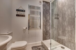 Towels - 2 Bed in Hawes (oc-ds937) (Hawes)