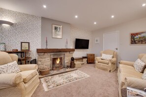 TV, fireplace - 3 Bed in Scarborough (oc-sa017) (Harwood Dale)