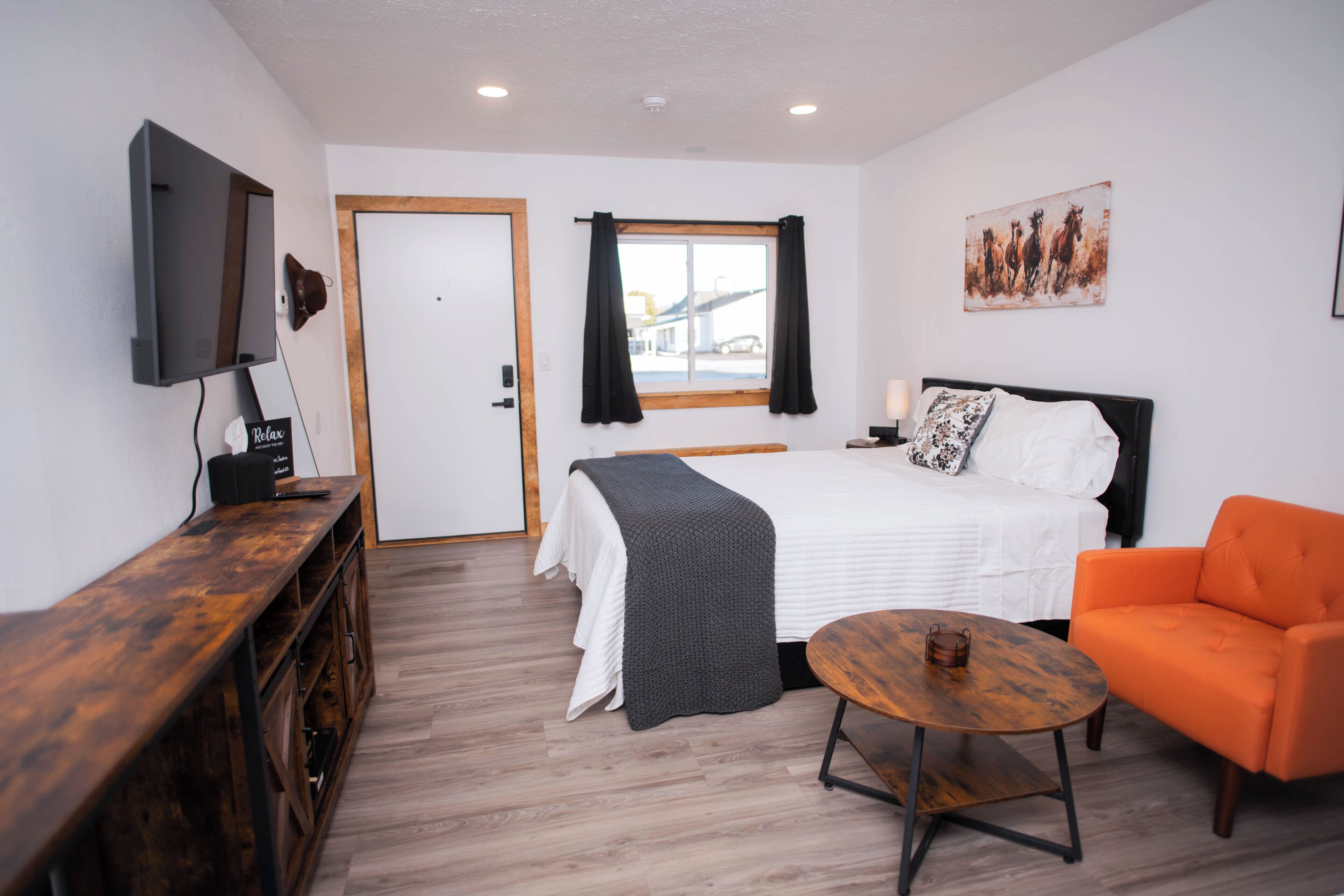 1 bedroom, iron/ironing board, WiFi, bed sheets