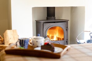 Dining - 2 Bed in Blakeney (oc-1977) (Blakeney)