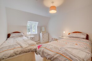 Iron/ironing board, free WiFi, bed sheets - 2 Bed in Wells-next-the-Sea (oc-1979) (Wells-next-the-Sea)