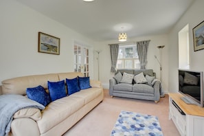 TV - 2 Bed in Wells-next-the-Sea (oc-1979) (Wells-next-the-Sea)