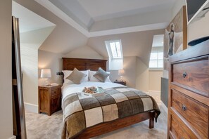 2 bedrooms, iron/ironing board, free WiFi, bed sheets - 2 Bed in Whitby (oc-w452) (Whitby)